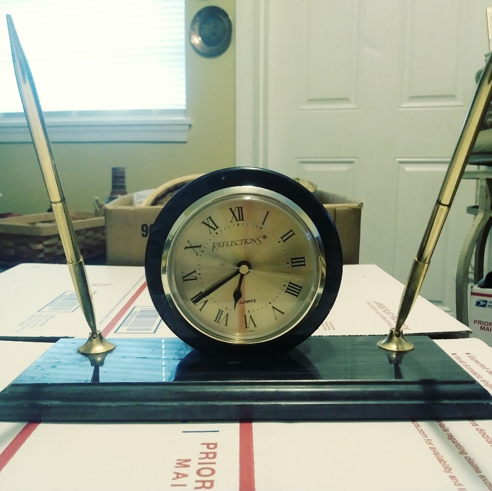 ⏰REFLECTION VINTAGE QUARTZ CLOCK 🏦